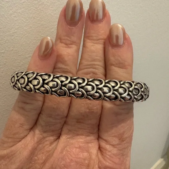 JOHN HARDY Intricate Silver and 18kt Gold Bracelet - Picture 10 of 15